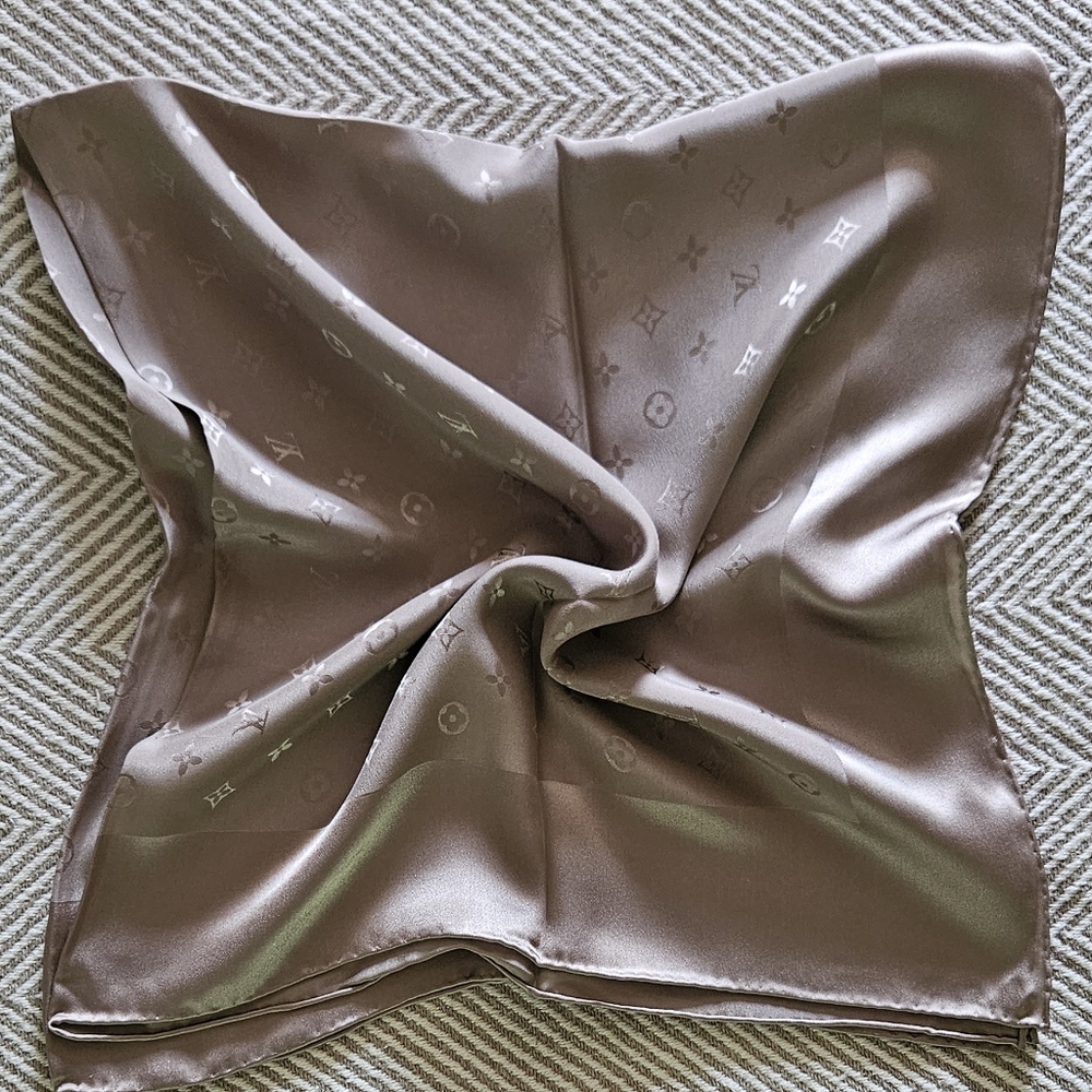 Louis Vuitton Monogram Silk Scarf - Picture 3 of 3
